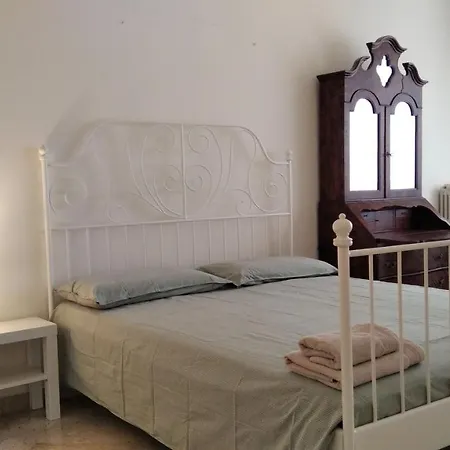 Piccinni House * Bari