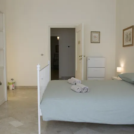 Piccinni House * Бари