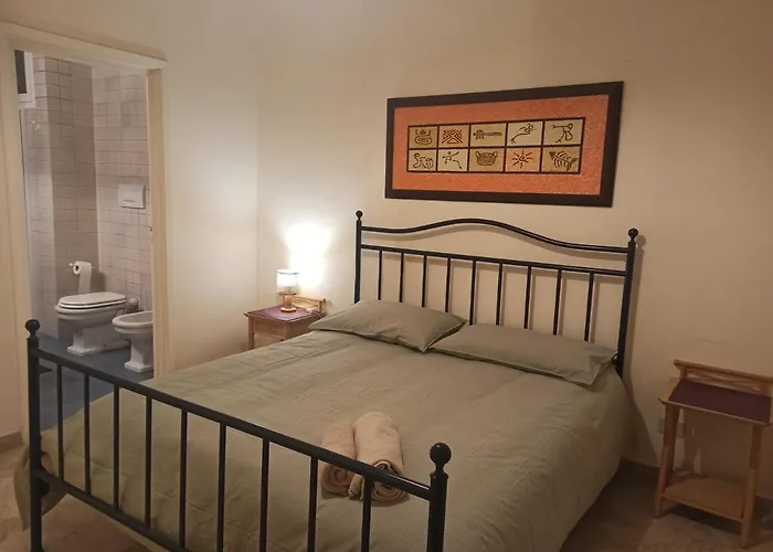 Piccinni House Бари