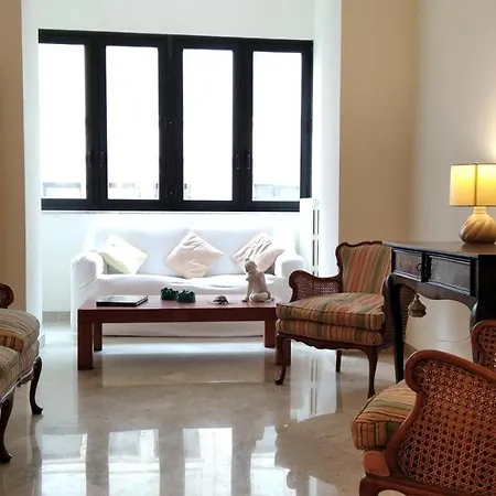 Piccinni House Gasthof Bari