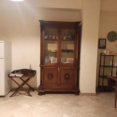 Piccinni House Барі