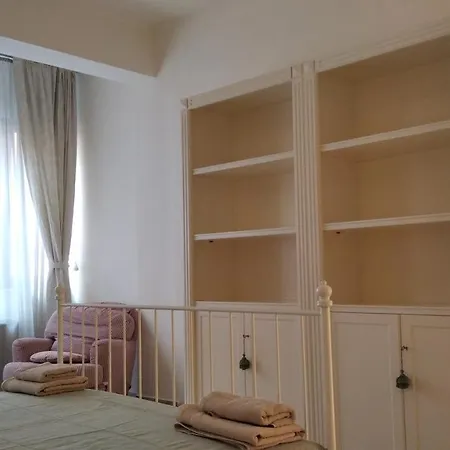 Piccinni House Affittacamere Bari